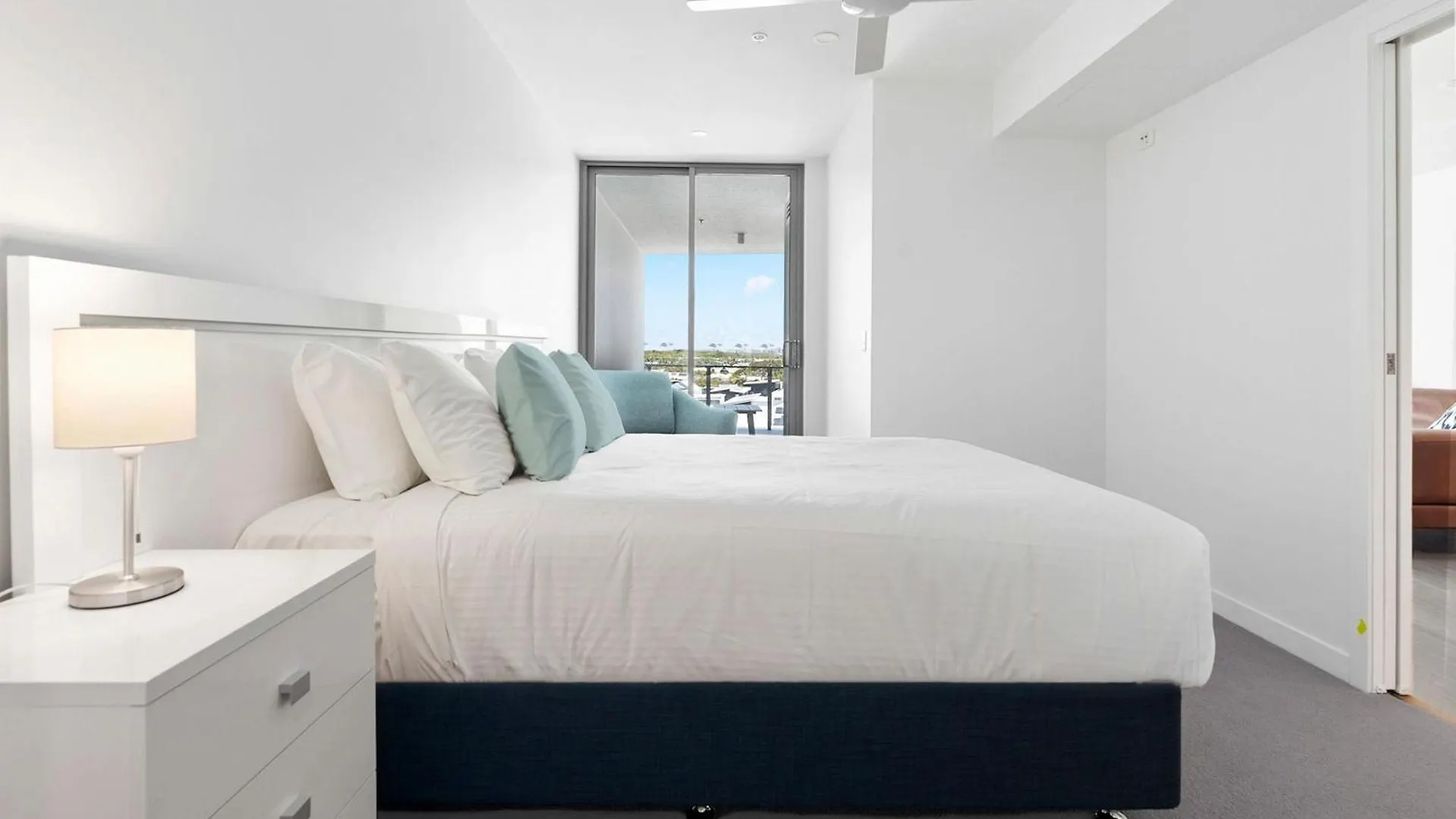 Bokarina Beach Apartments, Ascend Hotel Collection Кавана-Уотерс